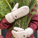 KOMBI x The Jilly Box Camila Mitts – exclusive winter collaboration curated by Jillian Harris.